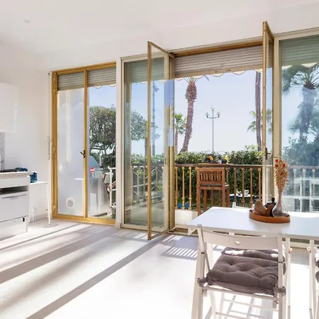 Wehost Prom- Jardin & -coeur Promenade Des Anglais-2 Personnes / 1 Canape-lit