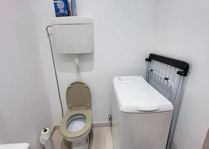 Wehost Promenade - Garden Retreat For 2 Pers 1bed * Niza