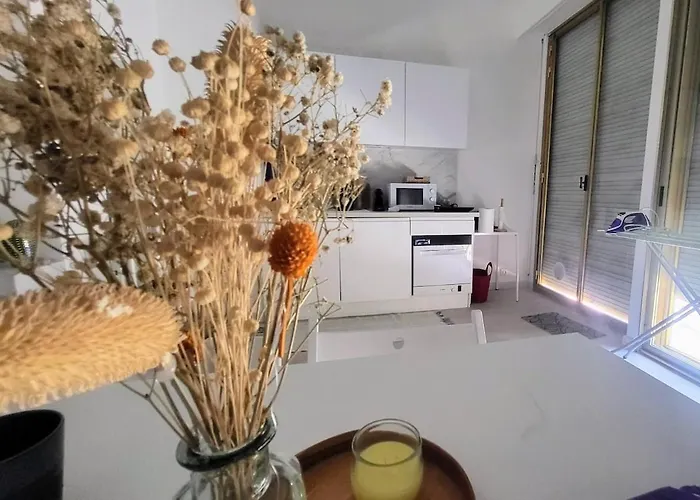 Wehost Promenade - Garden Retreat For 2 Pers 1bed * Niza