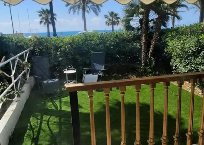 Wehost Promenade - Garden Retreat For 2 Pers 1bed *