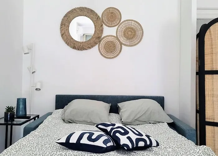 Wehost Promenade - Garden Retreat For 2 Pers 1bed * Niza